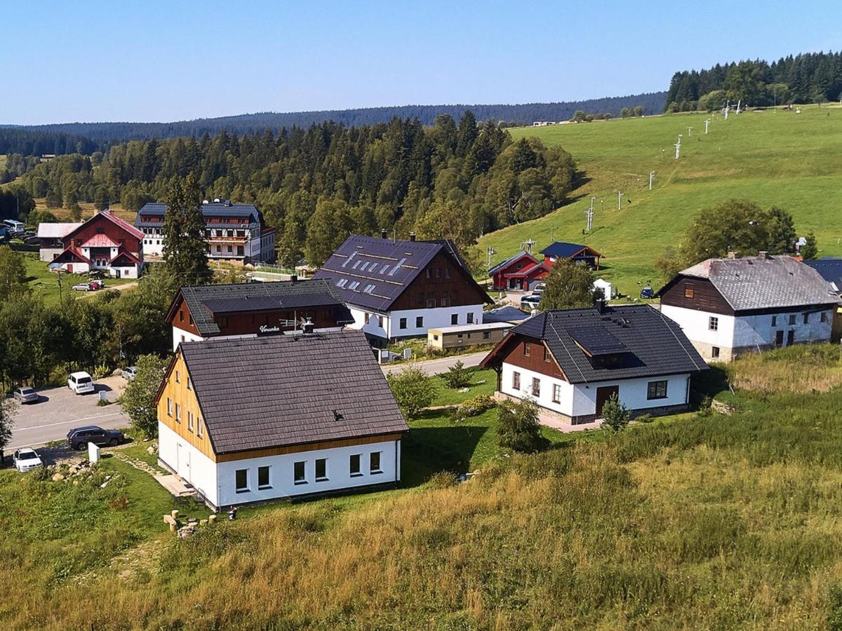 Penzion Kvilda - Lucni Exteriör bild